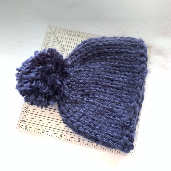 Handmade baby beanie with pom-pom in navy 💙 NWOT - Picture 2 of 3